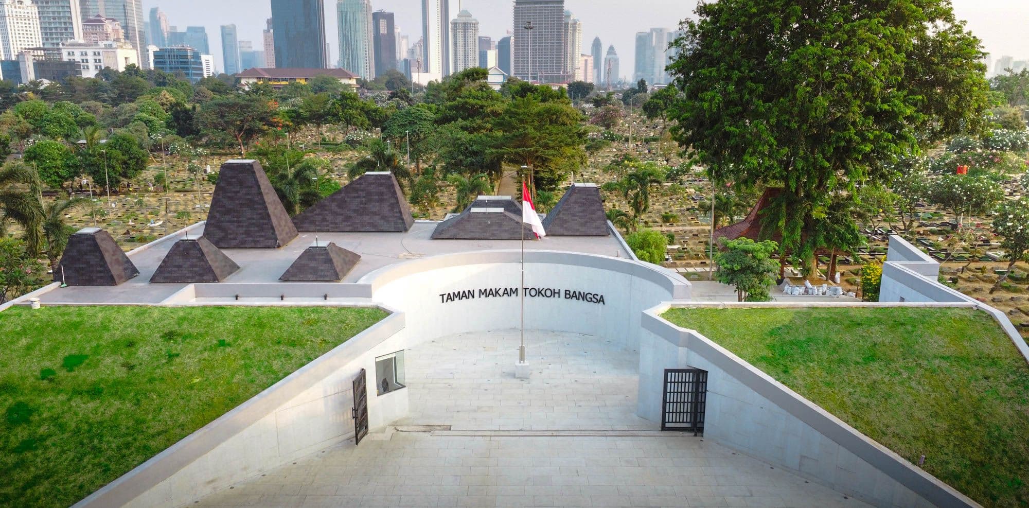 Taman Makam Tokoh Bangsa: Ruang Refleksi untuk Mengenang dan Menghargai Para Tokoh Bangsa